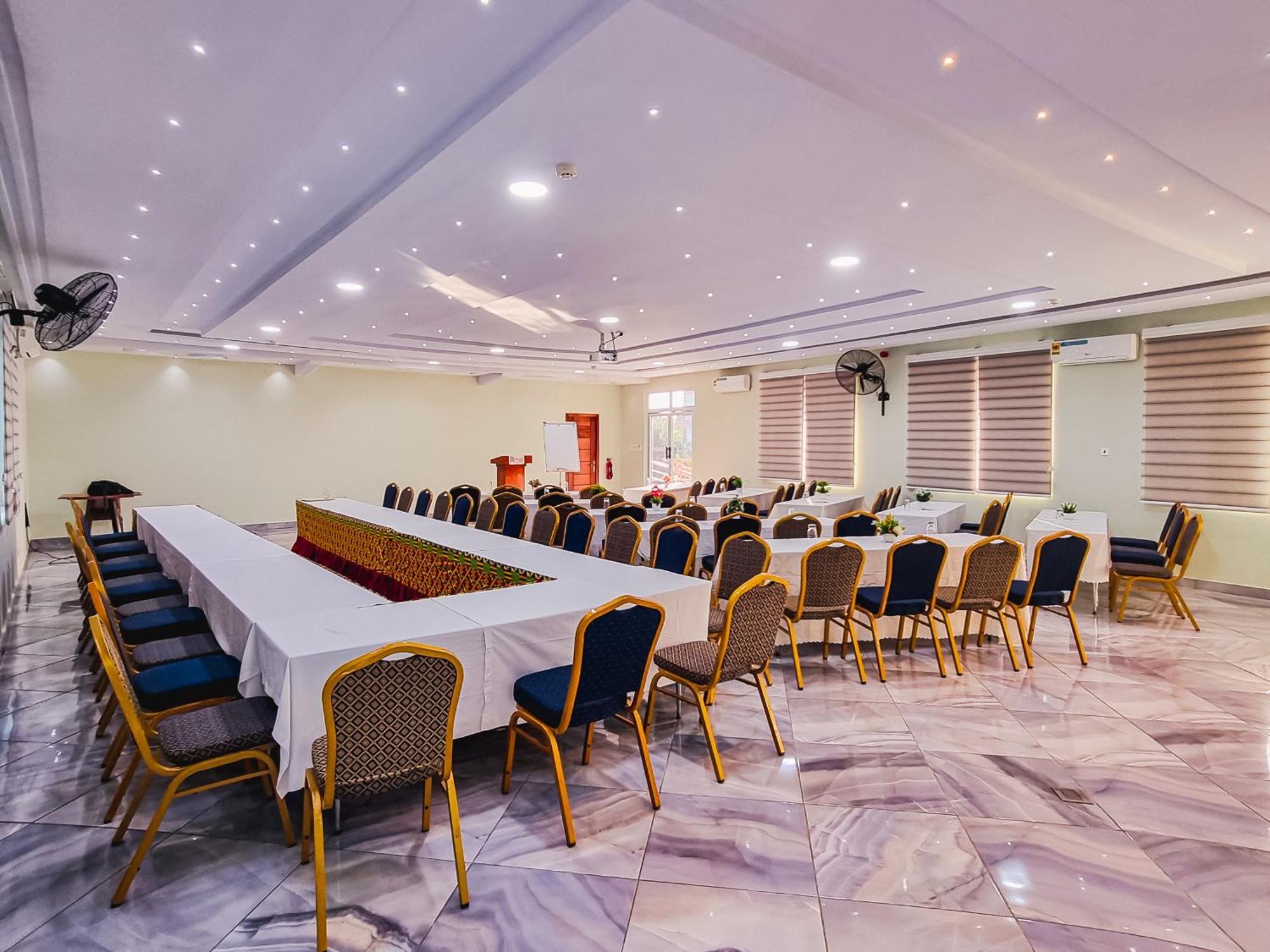 Rhogem Hotel Sekondi-Takoradi Екстер'єр фото